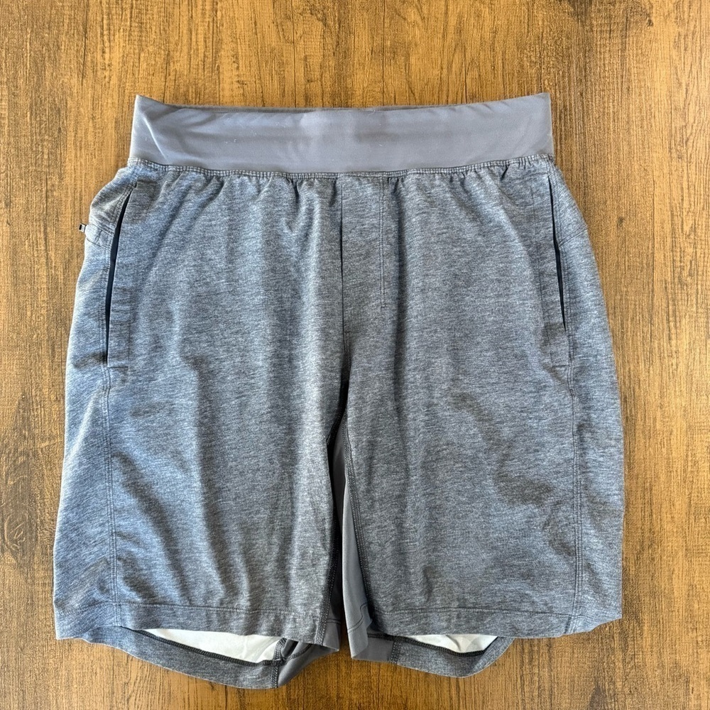 Lululemon Mens Solid Gray Shorts Size Medium